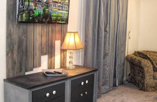 Santa Rosa House | Historic House - Two units in one large home.
