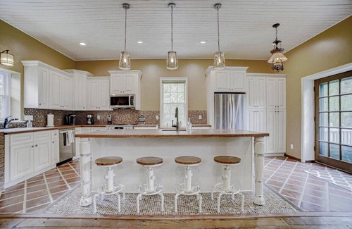 Stillwater Cottage | Historic James Mulvey Carriage house (Whole house)