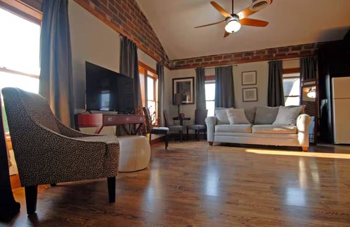 Bloomington Apartment | "Historic Loft Retreat in Downtown Bloomington"