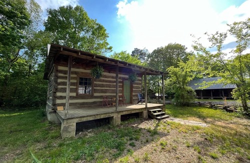 Chatsworth Cabin | Historic Log Cabin on a homestead!-Pet Friendly!