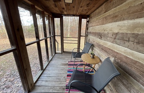 Chatsworth Cabin | Historic Log Cabin on a homestead! Pet-Friendly!