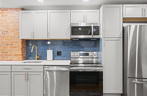 Shaw Apartment | Historic Luxury DC Townhome – Walk to Logan Circle