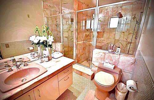 B-Bar-H Ranch House | Historic Mary Pickford Estate A1 - 30 minutes from Empire Polo Grounds