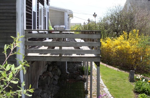 Port Clyde Cottage | Historic Oceanfront Maine Village Year-Round Retreat, Gameroom + Water Access