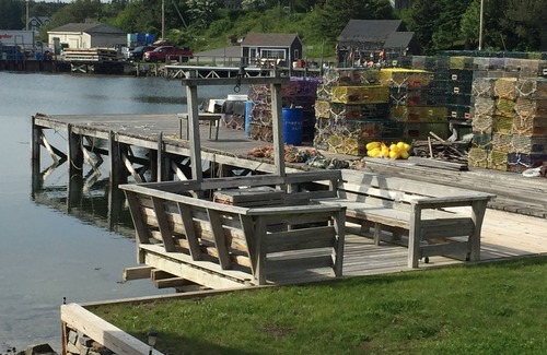Port Clyde Cottage | Historic Oceanfront Maine Village Year-Round Retreat, Gameroom + Water Access