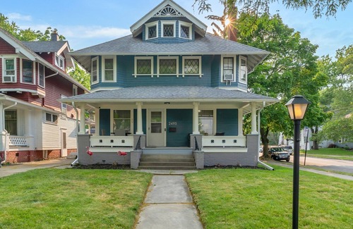 Downtown Toledo House | Historic Old West End Entire Home - 4 Bedrooms next to Arboretum