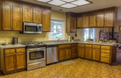 Petaluma House | Historic Petaluma Vacation Rental on Vintage Farm!