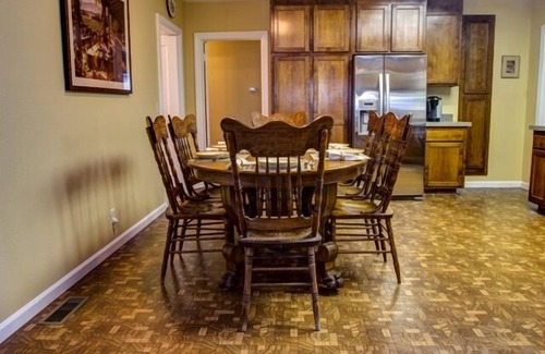 Petaluma House | Historic Petaluma Vacation Rental on Vintage Farm!
