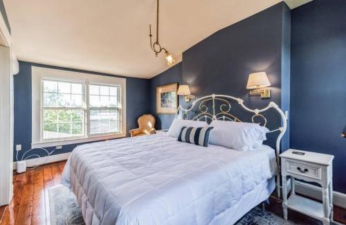 Petersburg House | Historic Petersburg Row Home