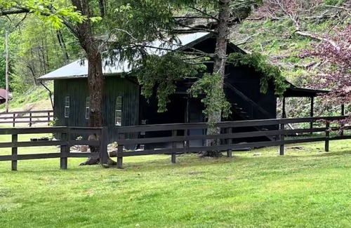 Wendover House | Historic Property in Hyden KY