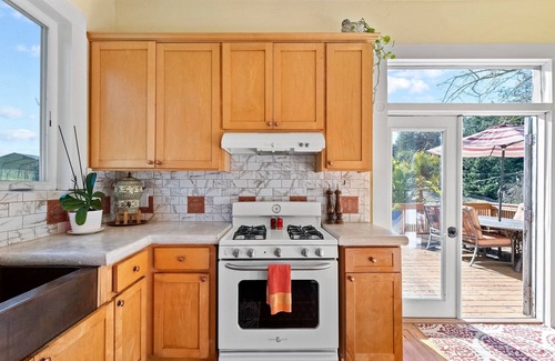 Freestone House | Historic Ranch House on a Premier Wine Label's Vineyard in Sonoma Wine Country