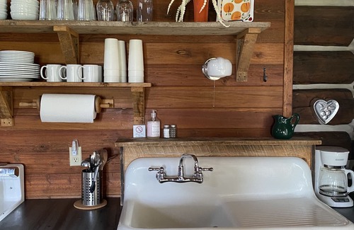 Polson Cabin | Historic Restored 1200 Sf Log Lodge Overlooking Flathead Lake