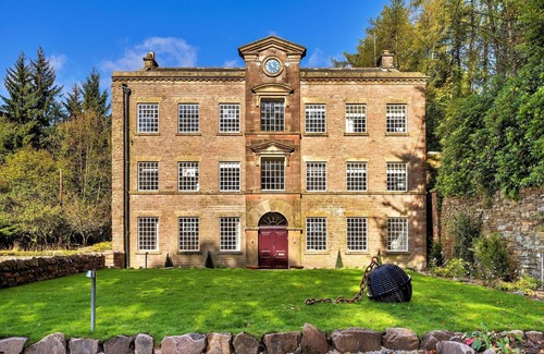 Macclesfield House | Historic Retreat in Peak District by River Dane