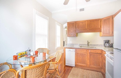 Savannah Victorian District House | Historic Row Home Across from Forsyth Park w/King by Lucky Savannah