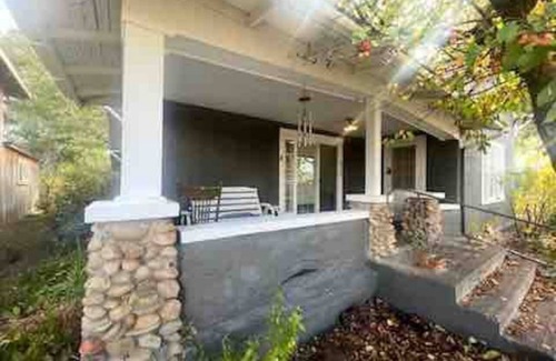Valier House | Historic Valier Lodge near Lake Francis