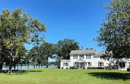 Weirwood House | Historic Waterfront Home With Big Views Of The Chesapeake Bay