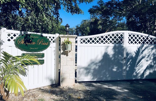 Anglers Park House | Historic Waterfront Home - 2 ac - Dock, Garden -Beach in Key Largo sleeps 16