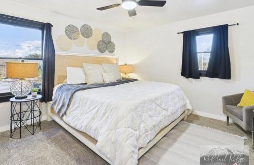 Albany House | Historical Albany Downtown House with 5 Bedrooms