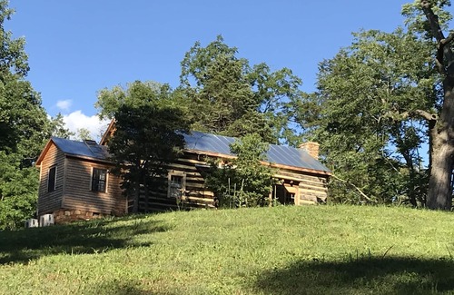 Clifford Cabin | Historical Dogtrot Chestnut Log Cabin.