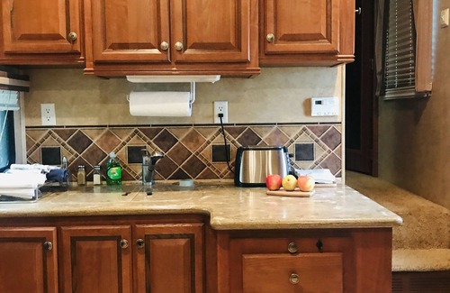 Bristol House | HISTORICAL STAGECOACH RD, LOBLOLLY FOREST FARM STAY NEAR LITTLE SATILLA RIVER