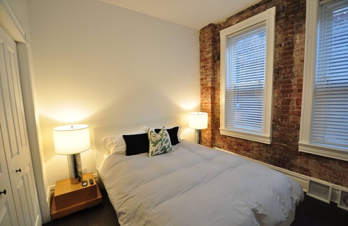 Tower Grove East Apartment | Historically renovated Tower Grove 2 Bed / 2 Bath Apartment