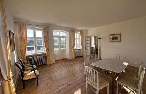 Holmegaard Villa | Historiske omgivelser, Forpagterbolig