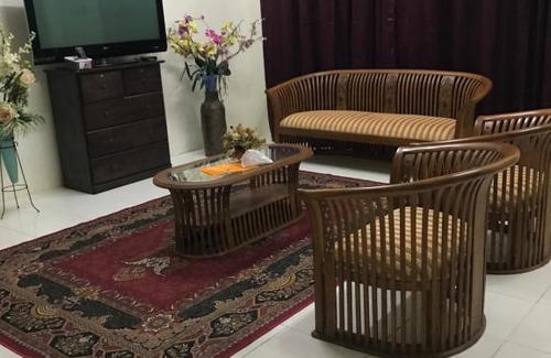 Kawasan Perindustrian Chendering House | HJ Homestay