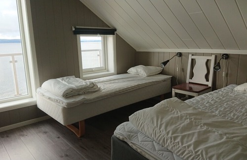Leksvik House | Hjellup Fjordbo, house 5 - Fantastic fjord view!