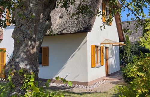 Insel Poel House | Holiday home Reethus Blinkfüer - holiday under the thatch!