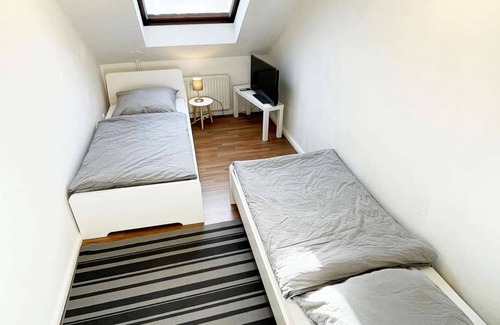 Bloherfelde Apartment | HÖ01 large apartment with dryer and washing machine