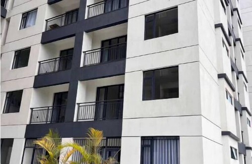 Ruaka Apartment | Hobbystay : Ruaka near UN & Two Rivers Pool & gym
