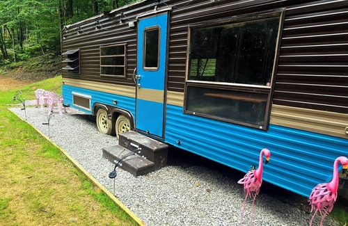 Coal Fork House | Hodge Spot Camper on Prayer Mountain-Off Grid Farm