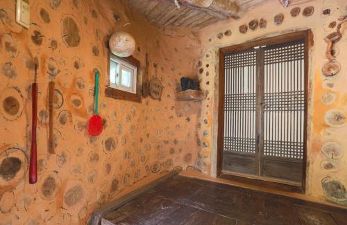Hoengseong House | Hoengseong Daraegol Sanbang Pension