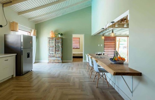 Sunset Heights House | Hofi Paradise - Sunset Heights