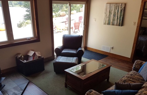 Perry Cottage | HOG LAKE HAVEN - MAKING MEMORIES AT THE LAKE WITH FAMILY & FRIENDS