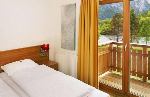 Obertraun House | Holiday home in Obertraun on Lake Hallstatt with a terrace