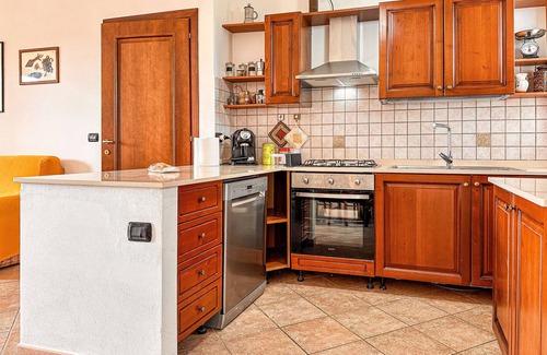 Santa Caterina House | Holiday Home 'Santa Caterina' with Mountain View, Wi-Fi and Air Conditioning
