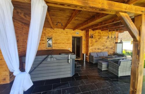 Janoshalma House | Holdvirág Vendégház