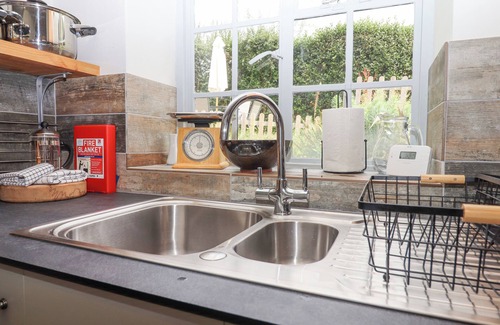 Liverton Cottage | HOLE FARM STABLES, pet friendly, with open fire in Ashburton