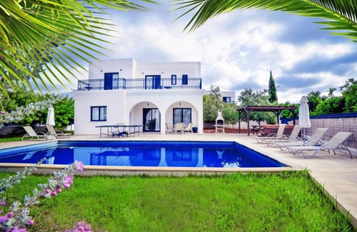 Agios Georgios Pegeias House | Holiday house with private pool for 6 persons approx. 150 m² in Paphos, West coast of Cyprus