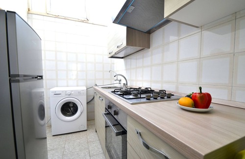 Roca Vecchia Apartment | Holiday Apartment 'Ll84 Casa Vacanze Per 4 Pax Luce' with Air Conditioning