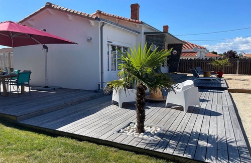 La Faute-sur-Mer House | Holiday Home 'La Bohème - Ref 627' with Private Terrace, Private Garden and Wi-Fi