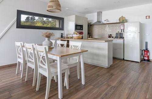 Miranda House | Holiday Home 'Casa Do Mordomo' with Mountain View, Wi-Fi and Air Conditioning