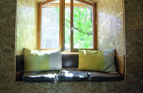 Saint-Leonard-de-Noblat Cottage | Holiday Home in Romefort near Lac de Vassiviere