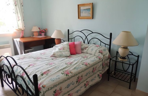 Saint-Maurice-sur-Eygues House | Holiday Home 'Villa La Siesta' with Private Pool, Private Terrace and Wi-Fi