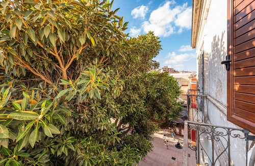 Carloforte Apartment | Holiday Accommodation 'L'Appartamento nel Corso' with Wi-Fi