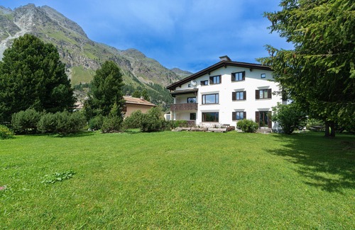 Sils-Maria Apartment | Holiday apartment Sils im Engadin/Segl for 1 - 6 persons with 3 bedrooms - Holiday apartment in on