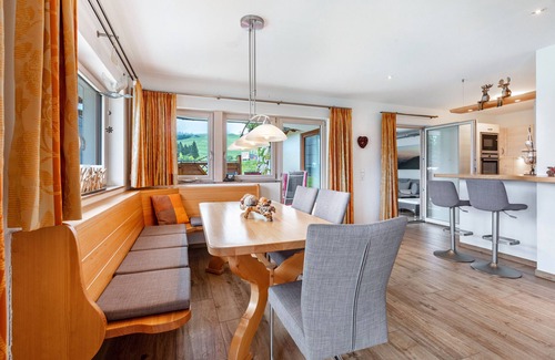 Feldberg Apartment | Holiday Apartment 'Type C1, 110sqm' with Mountain View, Private Terrace and Wi-Fi