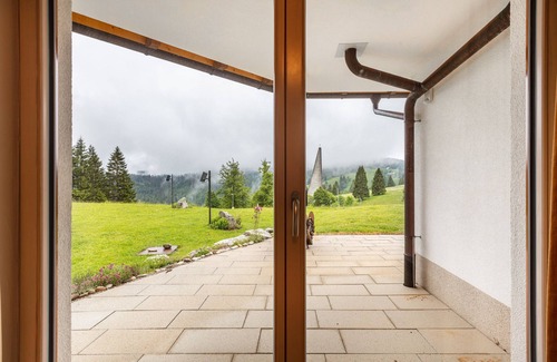 Feldberg Apartment | Holiday Apartment 'Type C1, 110sqm' with Mountain View, Private Terrace and Wi-Fi