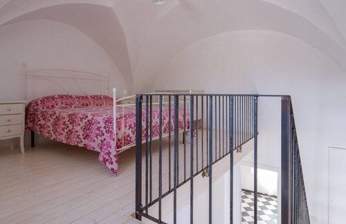 Centro Storico Apartment | Holiday Apartment Marina 2 with Open Terrace, Balcony & Wi-Fi